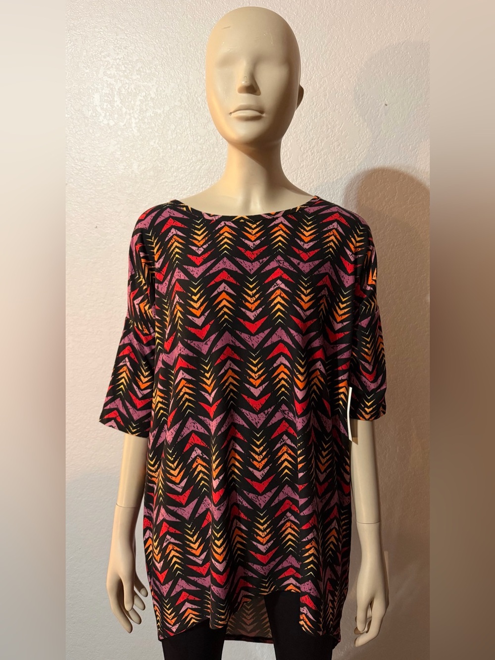 CLOSET CLEAR OUT ON ALL LULAROE MAKE A OFFER BUNDLE NWT SMALL OVERSIZED SEE PICS